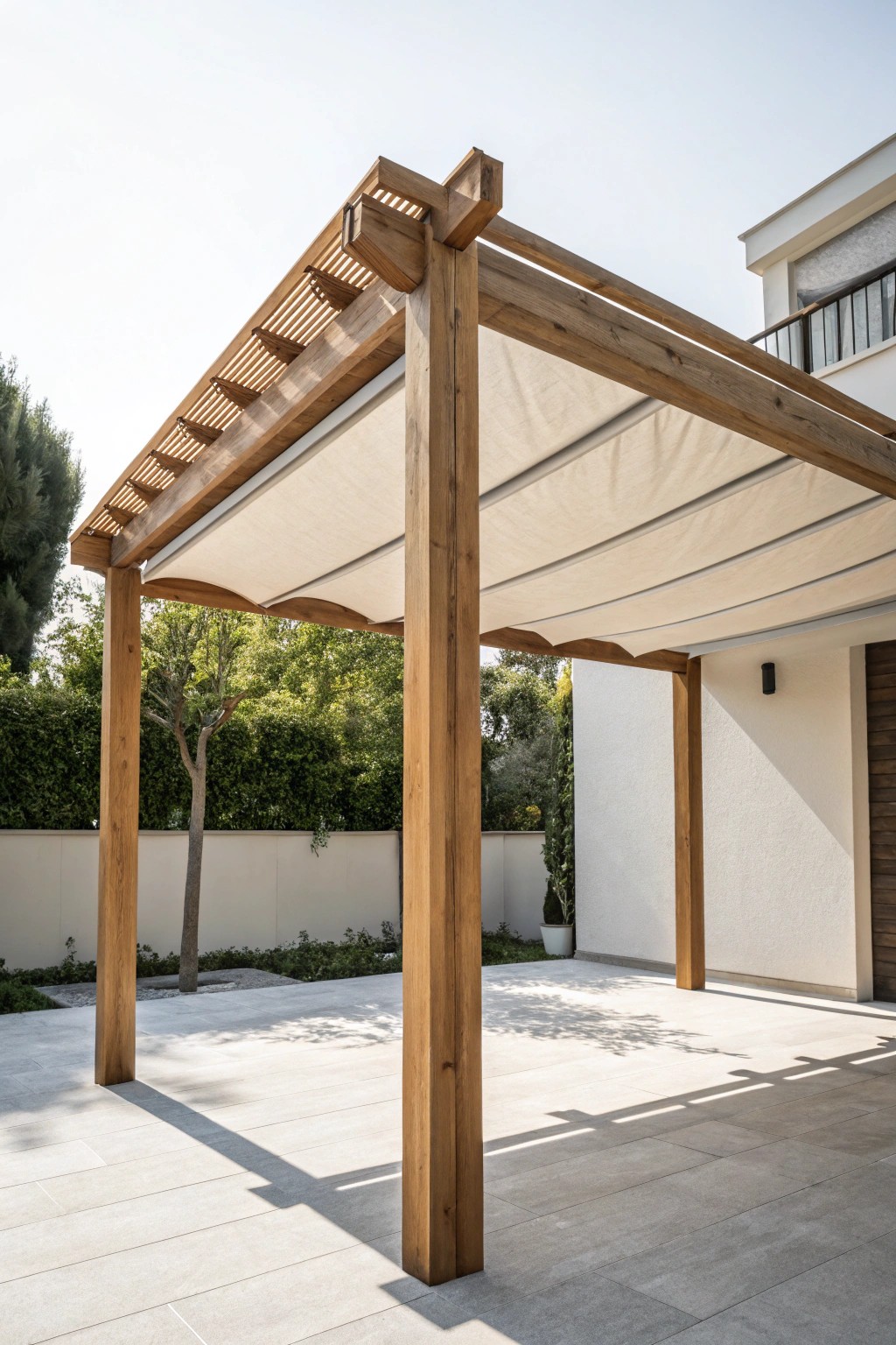 Effortless outdoor living with a modern pergola and retractable canopy.